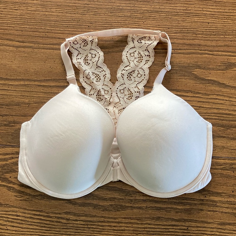 NWOT VS Racerback Perfect Coverage Bra